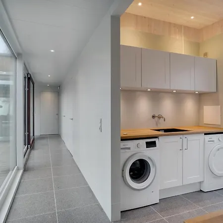 Vanta - 10m From The Sea By Interhome *